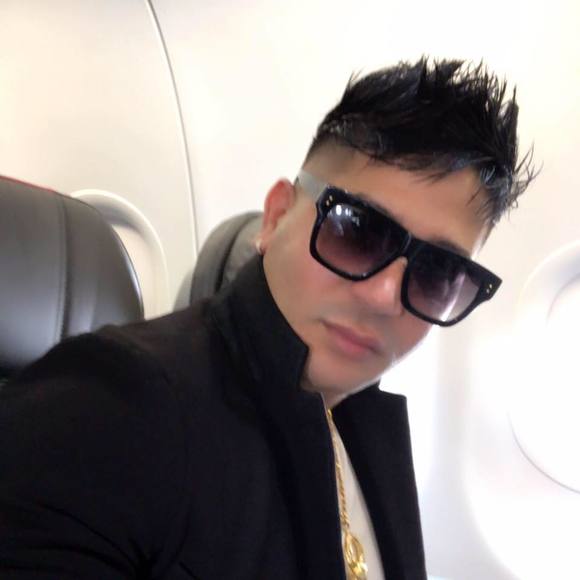 Meet your Posher, Yuriel - Picture 1 of 1